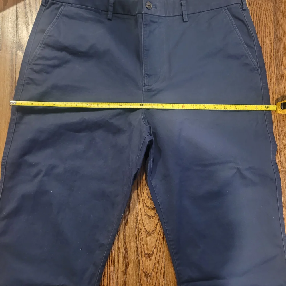 GAP Men's Navy Chinos - Picture 4 of 6
